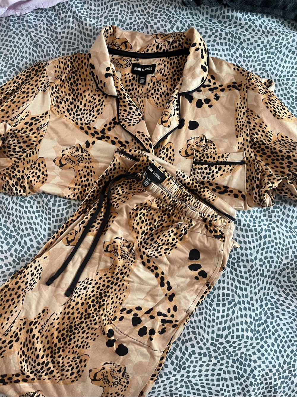 Room Service Leopard Pajama Set XL - Picture 1 of 3